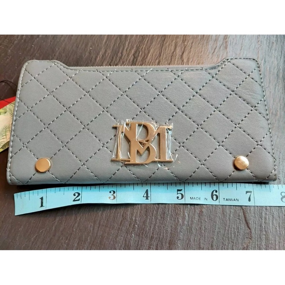 47. Badgley Mischka Crossbody Bag - Picture 6 of 11